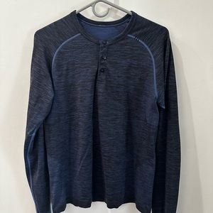 Men’s metal vent henley